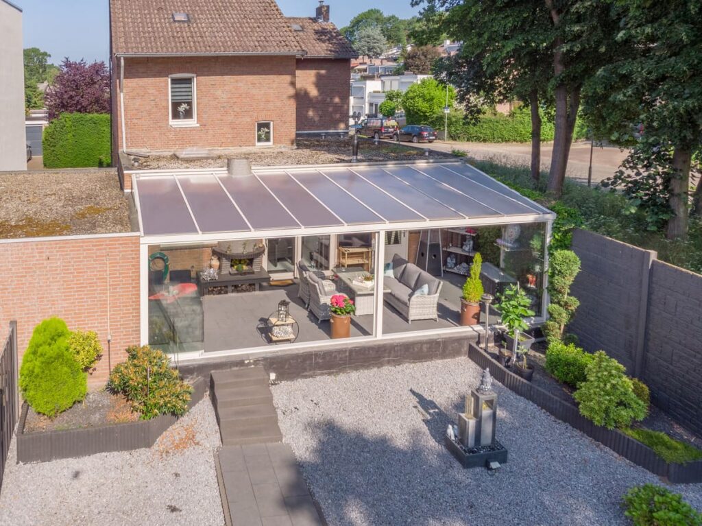 Wohnraumerweiterung mit Terrassendach aus Glas in Calw – moderne Lösung von GreenSolar365